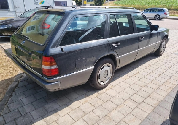 Mercedes-Benz Klasa E cena 15700 przebieg: 309000, rok produkcji 1994 z Biała małe 191